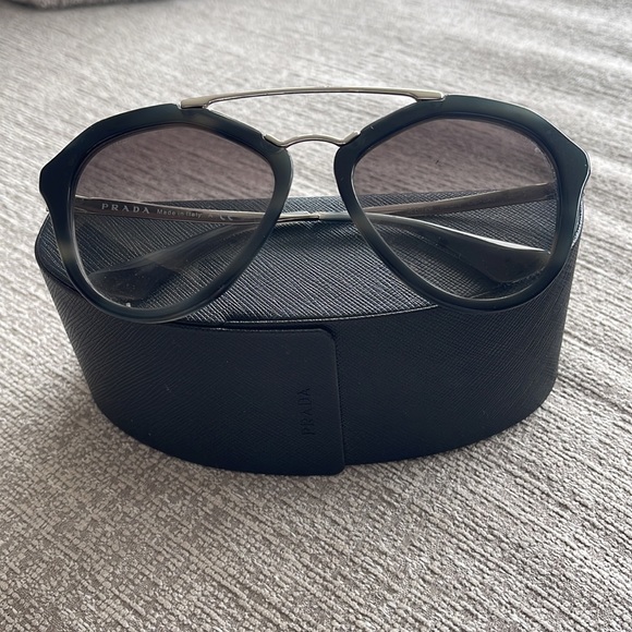 Real Prada Sunglasses - Picture 5 of 5